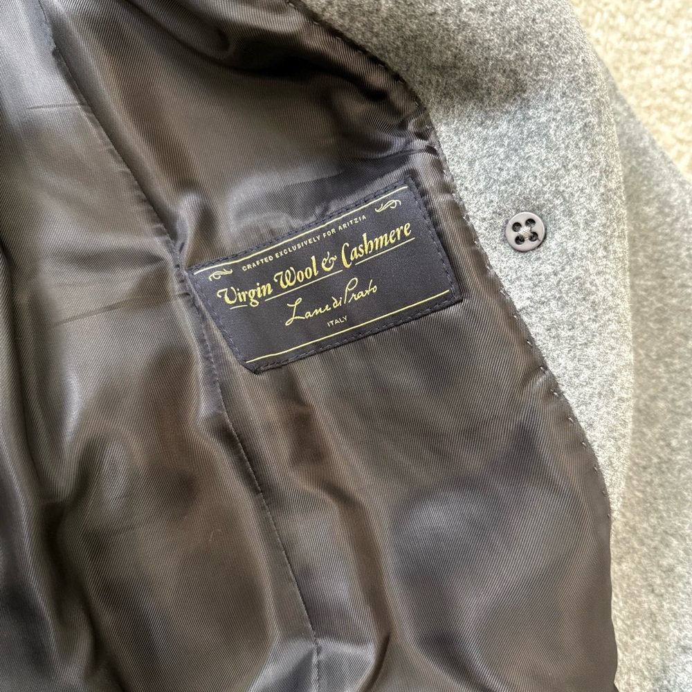 Aritzia Constant Coat - Picture 5 of 6
